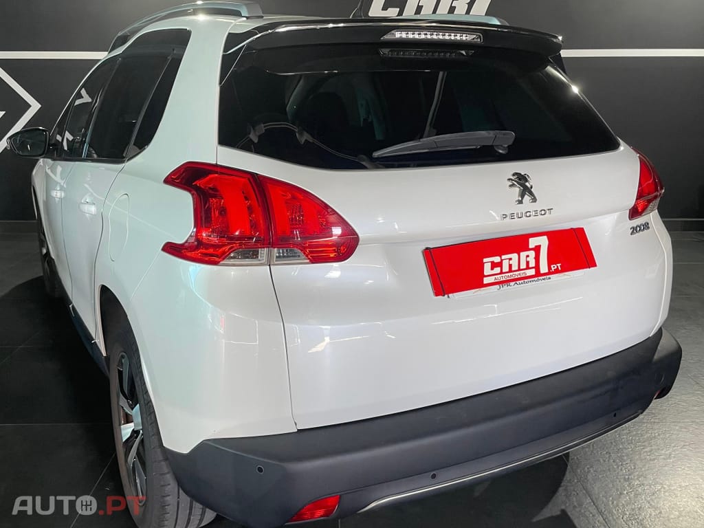 Peugeot 2008 1.2 PureTech Allure