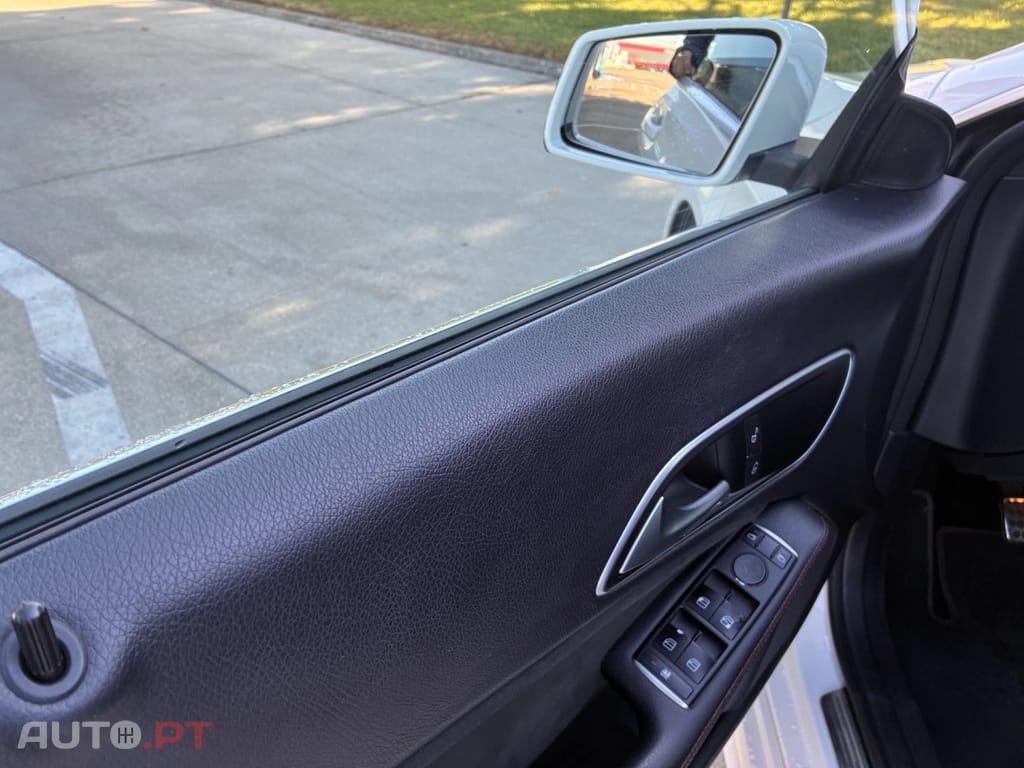 Mercedes-Benz CLA 180 AMG Line