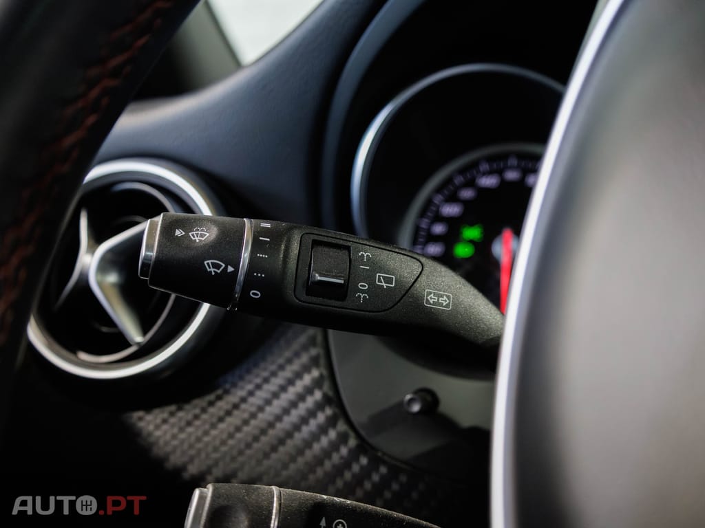 Mercedes-Benz A 180 d AMG Line