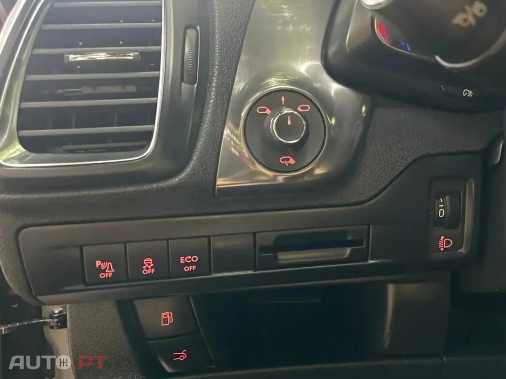 Citroen DS5 2.0 HDi Hy4 So Chic CMP6 102g