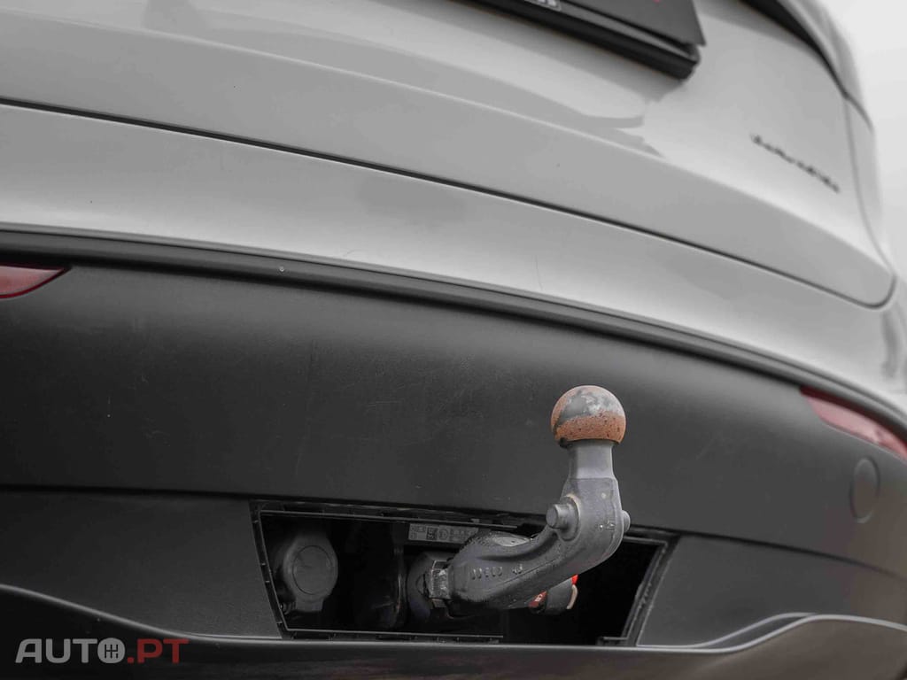 Tesla Model Y Long Range Dual Motor AWD