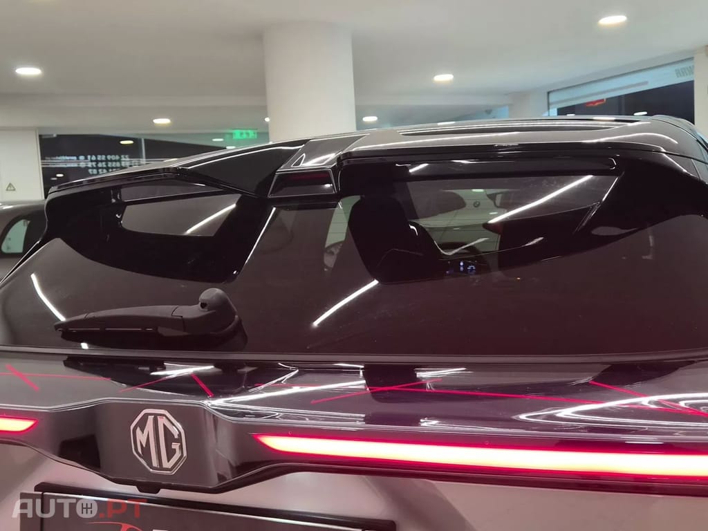 MG MG4 4 Luxury 64 kWh