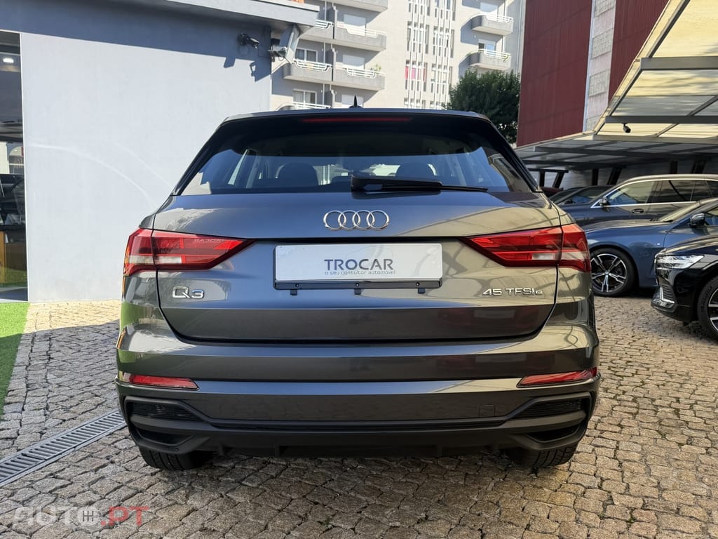 Audi Q3 45 TFSIe S line S tronic
