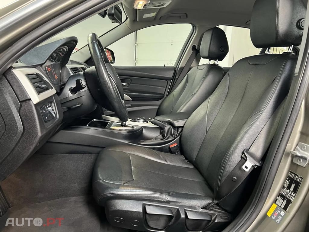 BMW 330 e iPerformance Advantage