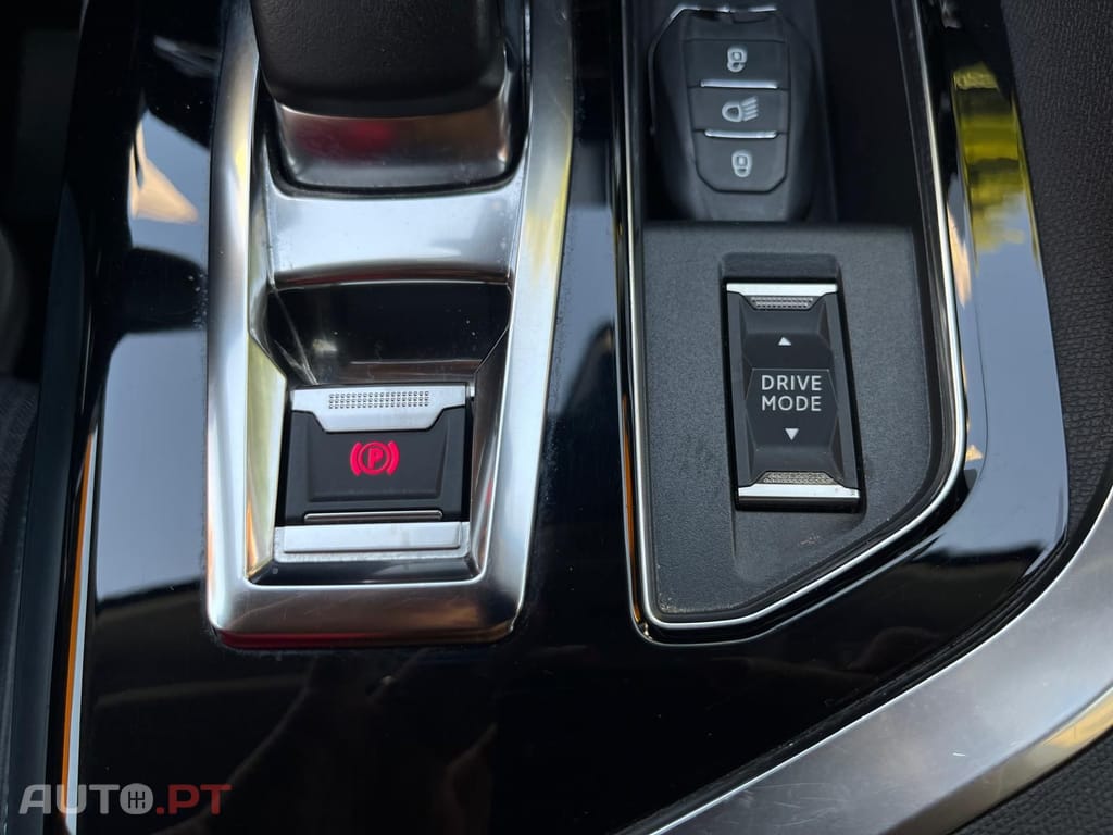 Peugeot 3008 1.6 ALLURE PACK HYBRID