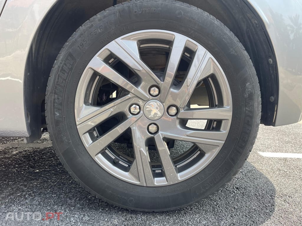 Peugeot 208 1.2 PureTech Active Pack