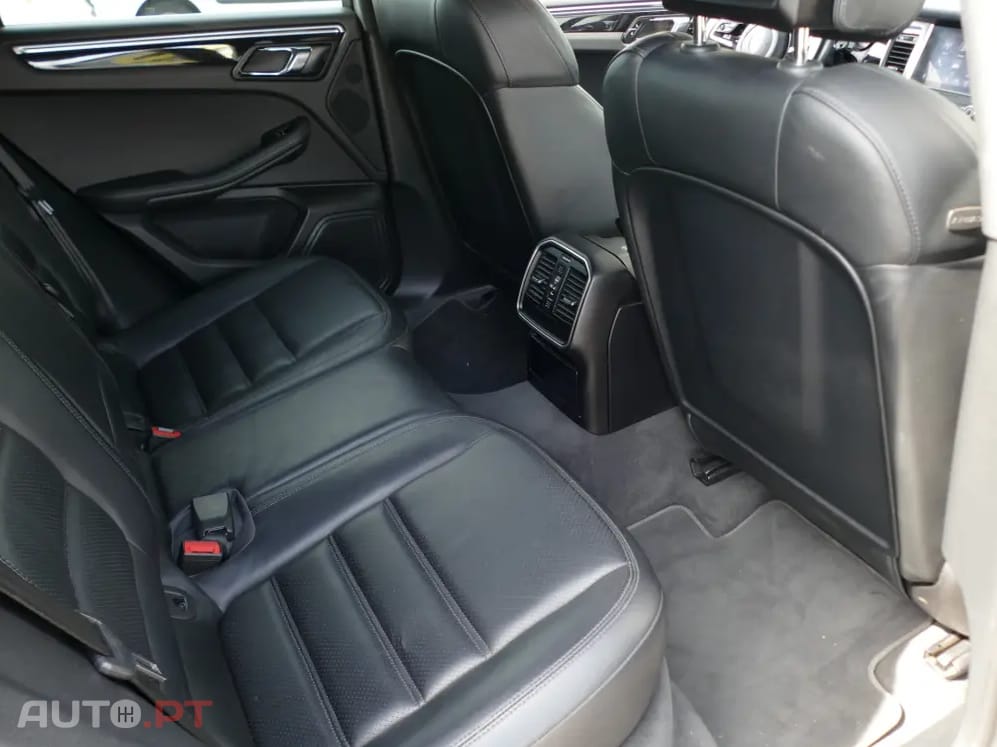 Porsche Macan S