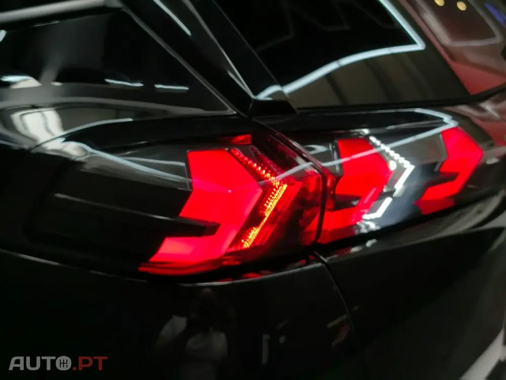 Peugeot 2008 1.5 BlueHDi Allure Pack EAT8