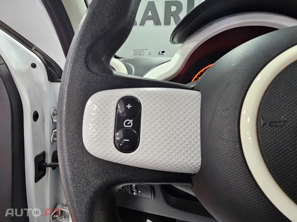 Renault Twingo 1.0 SCe Night&Day