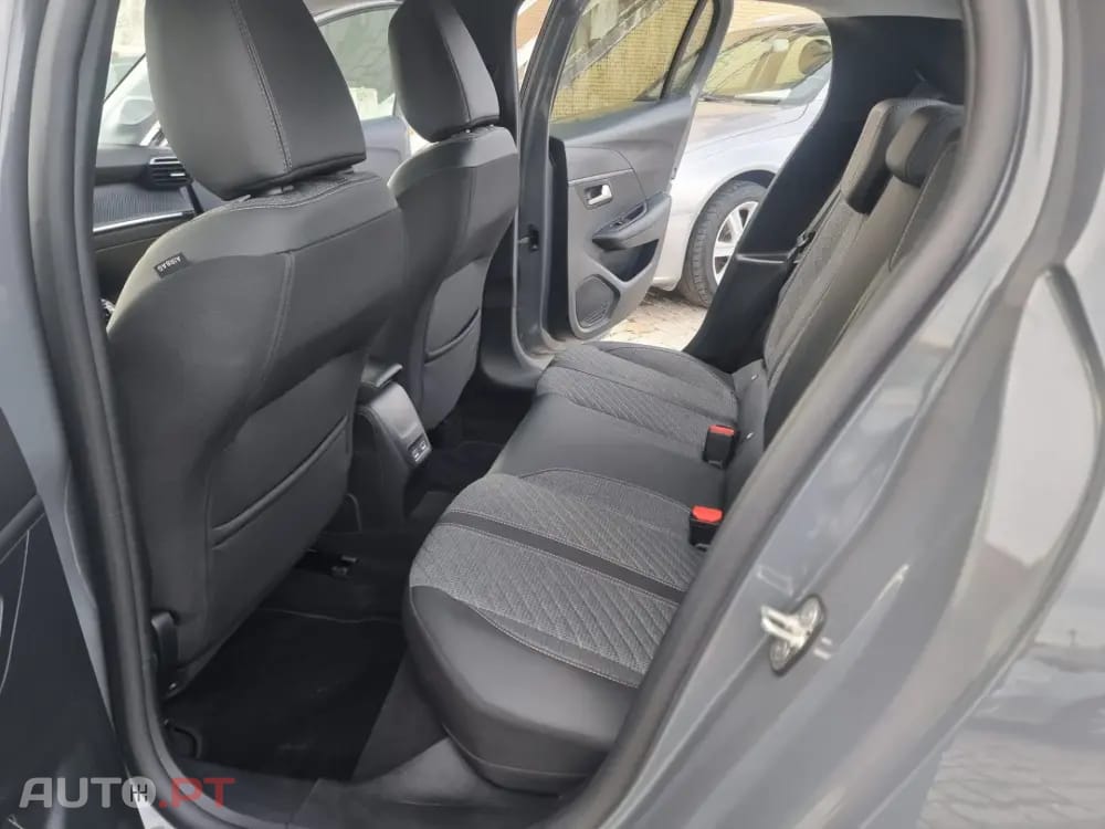 Peugeot 208 1.2 PureTech Allure