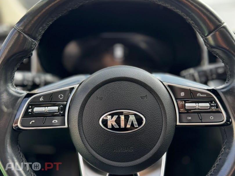Kia Xceed 1.6 CRDi Tech+SRF 7DCT