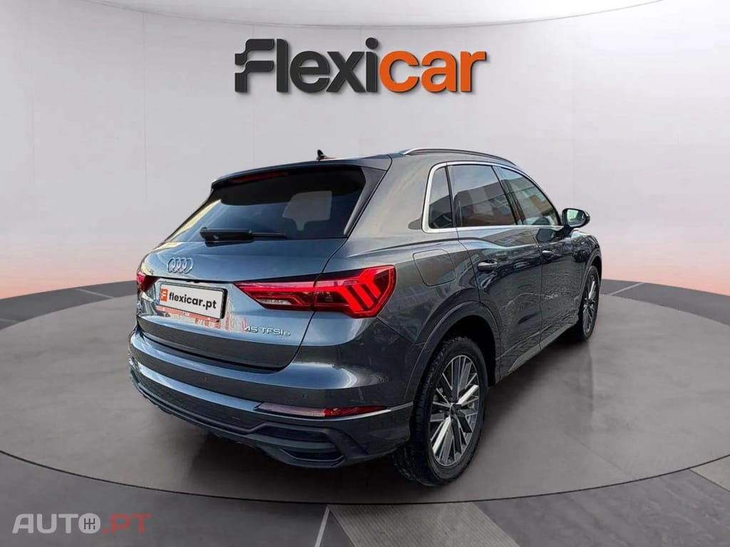 Audi Q3 45 TFSIe S line S tronic