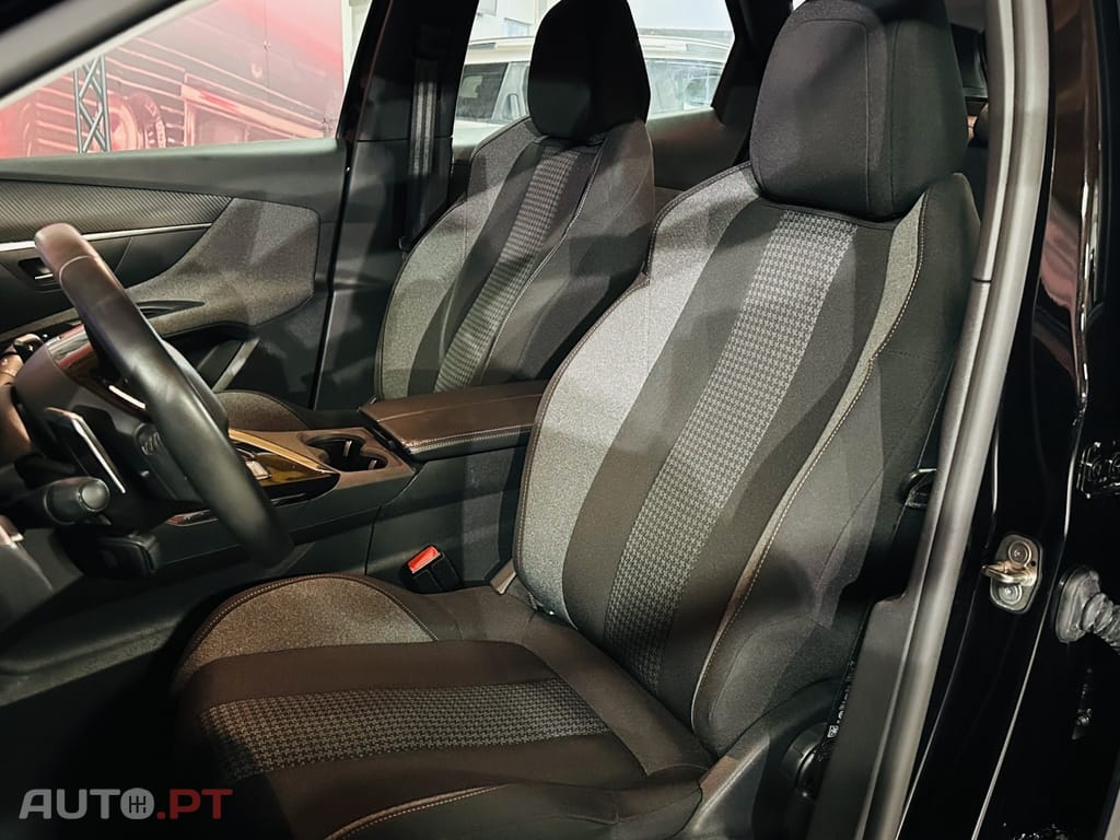 Peugeot 3008 PureTech 130 Stop & Start GPF EAT8 Active