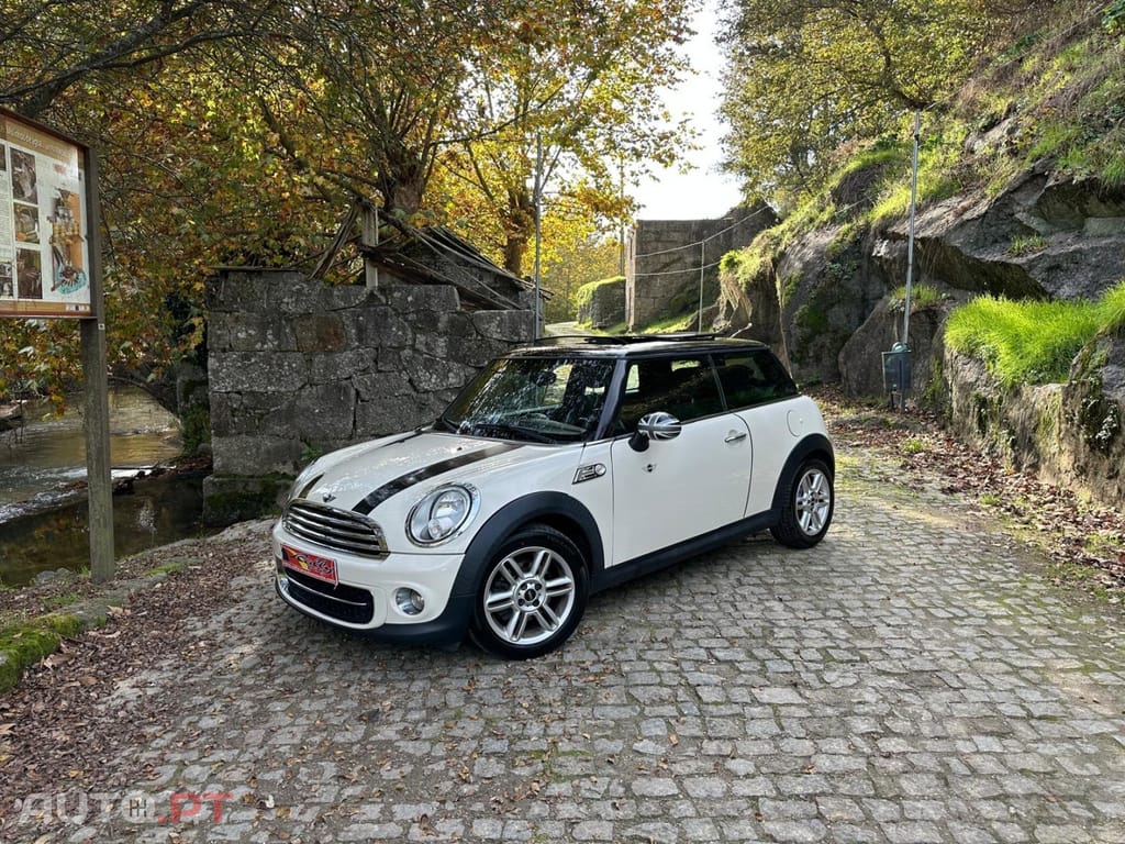 MINI Cooper Cooper D