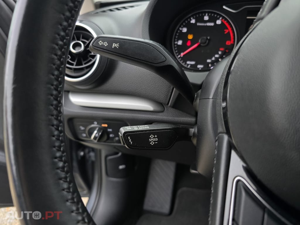 Audi A3 30 TFSI STRONIC