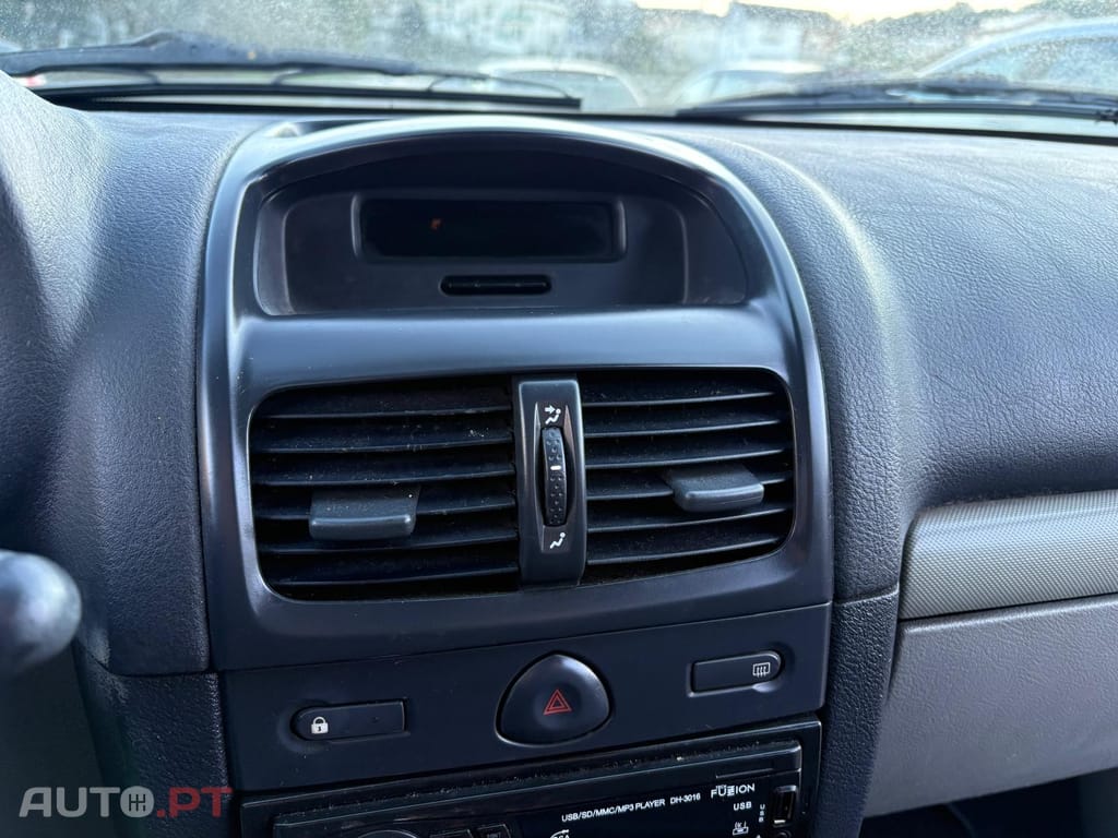 Renault Clio 1.2 16V Expression