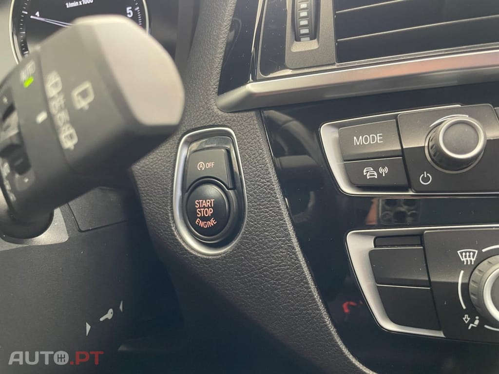 BMW 116 d Pack Desportivo M Auto