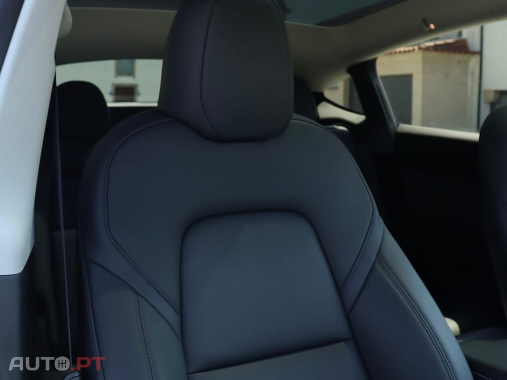 Tesla Model Y Long Range Dual Motor AWD