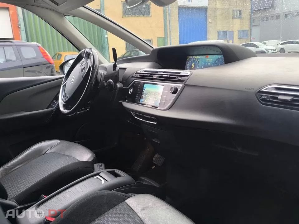 Citroën C4 Grand Picasso 1.6 BlueHDi Exclusive EAT6 — fotografia 6