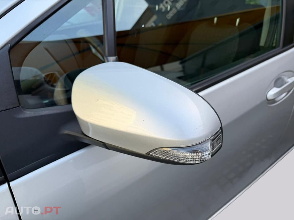 Toyota Yaris 1.0 VVT-i Comfort +PS Style +P.Techno