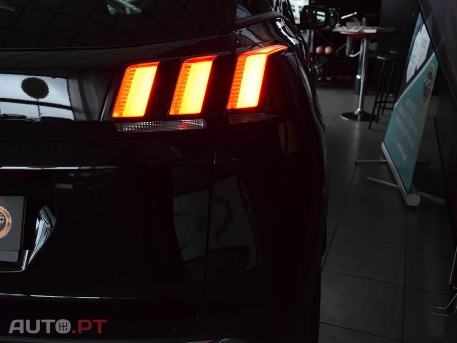 Peugeot 3008 1.5 BlueHDi Active