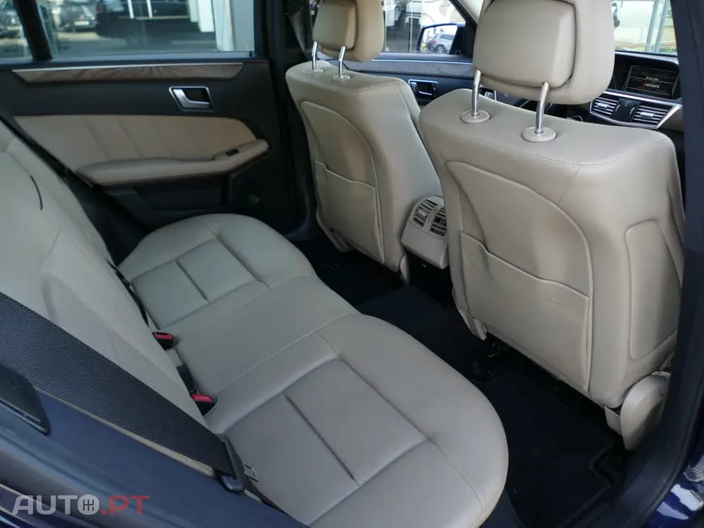 Mercedes-Benz E 220 CDi Avantgarde BE Auto.