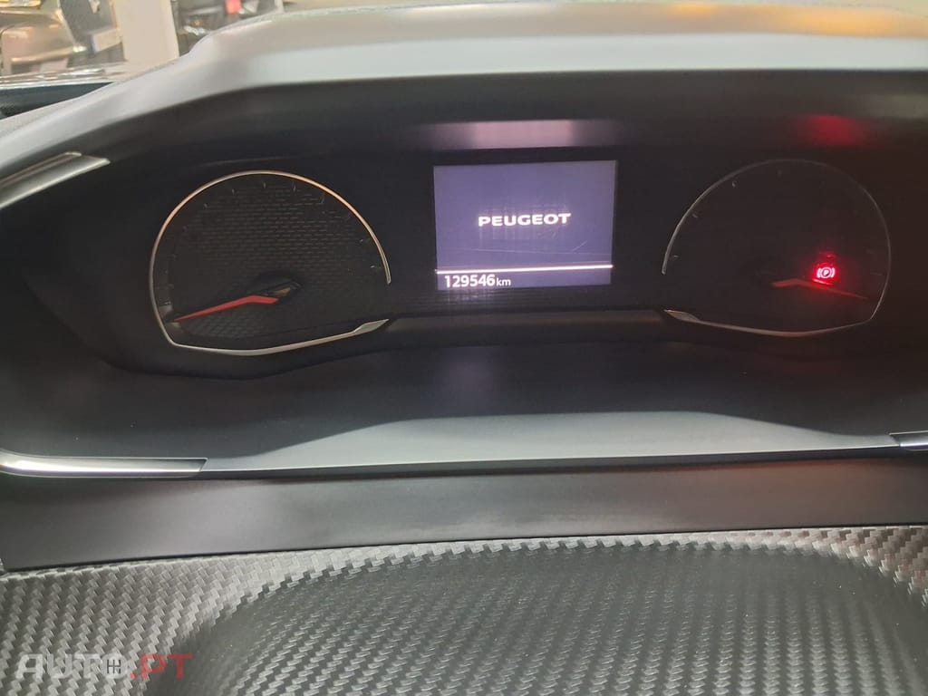 Peugeot 2008 1.2 PureTech Active Pack EAT8