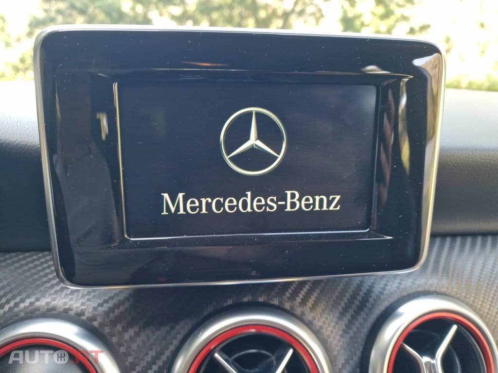 Mercedes-Benz A 180 d AMG Line