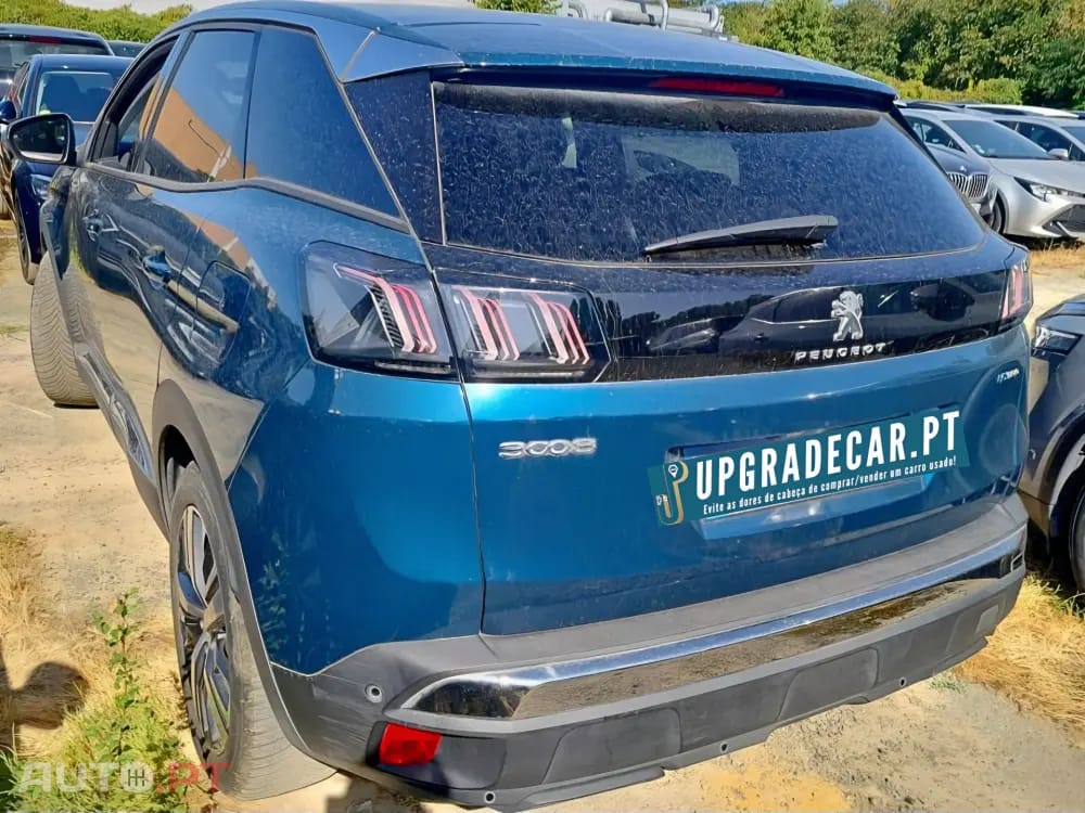Peugeot 3008 1.6 Hybrid Allure e-EAT8