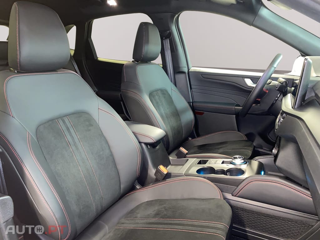 Ford Kuga 2.5 PHEV ST-Line X