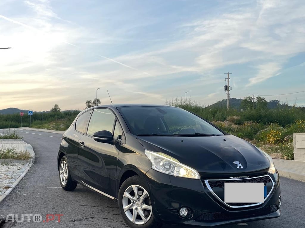Peugeot 208 1.2 VTi Access