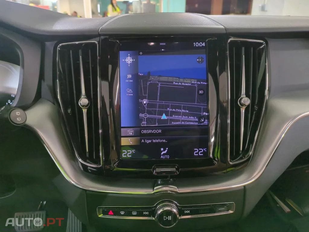 Volvo XC60 2.0 T8 PHEV Momentum Plus AWD