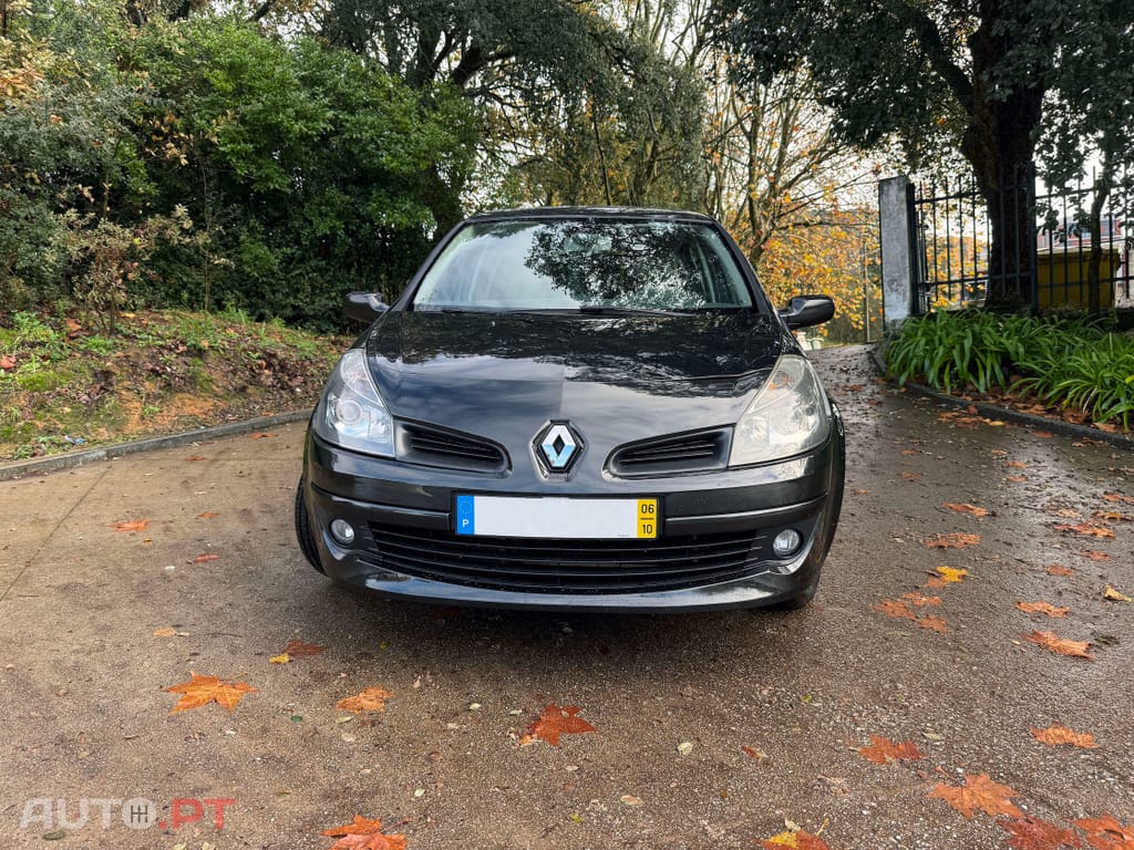 Renault Clio 1.6 INITIALE Automático 80mikm