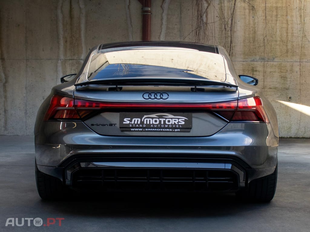 Audi E-Tron GT quattro