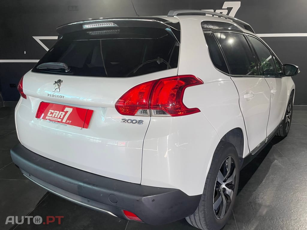 Peugeot 2008 1.2 PureTech Allure