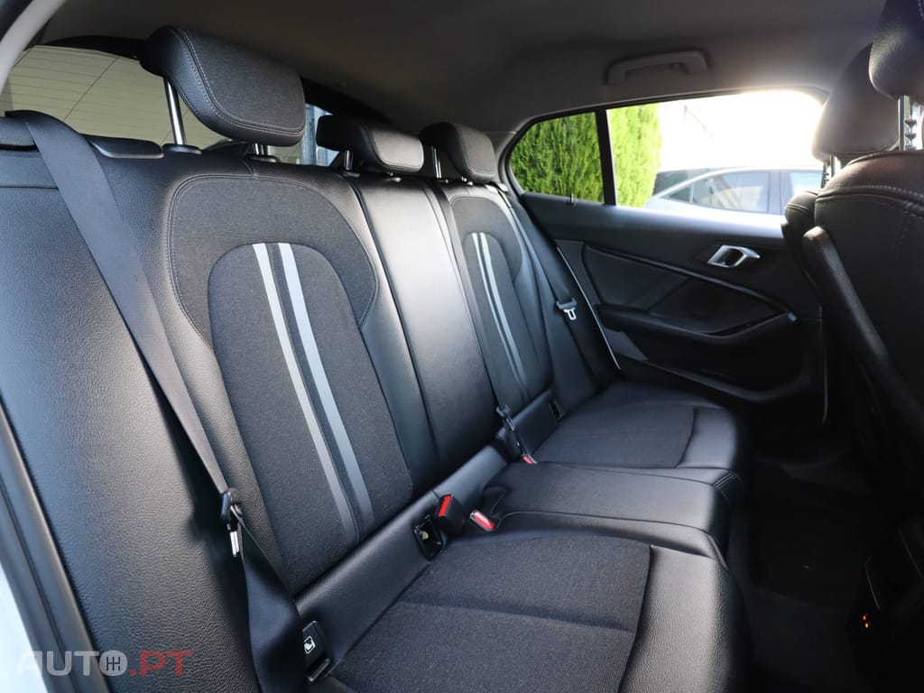 BMW 118 i Aut. Sport Line