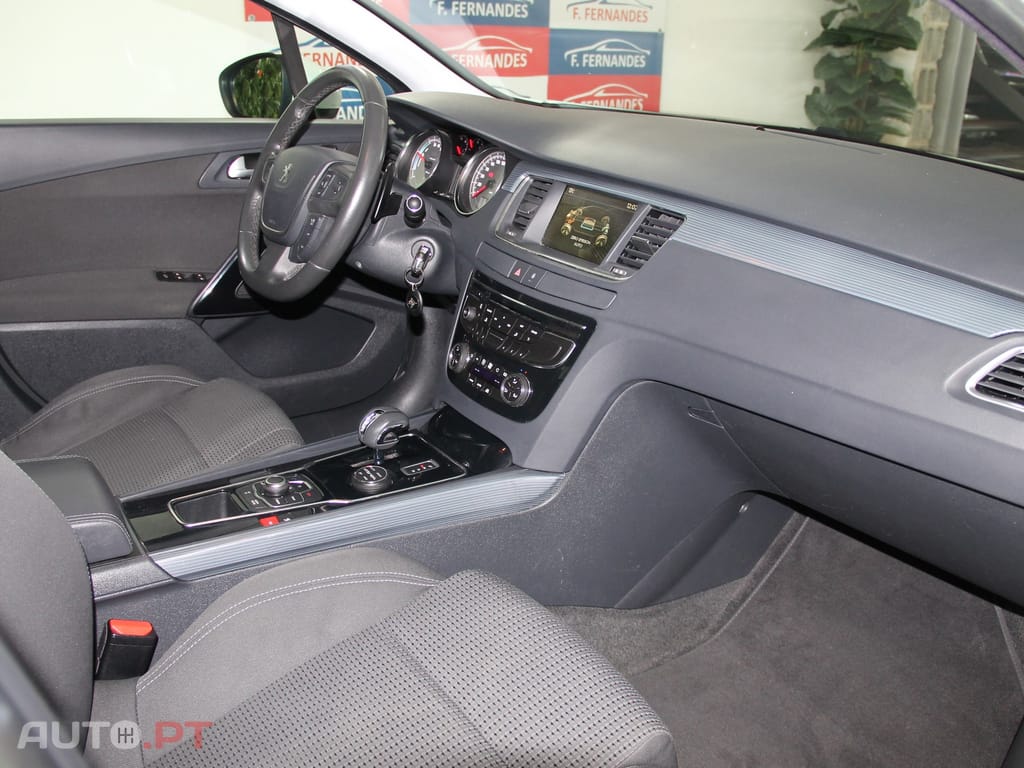 Peugeot 508 2.0 HDi Hybrid4 2-Tronic