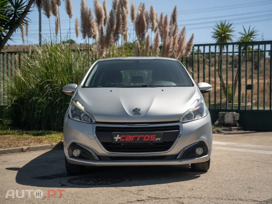 Peugeot 208 1.2 PureTech Signature
