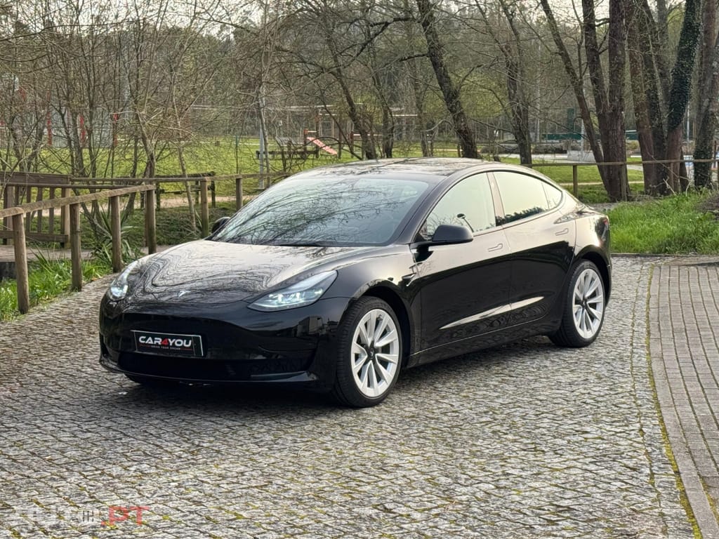 Tesla Model 3 Standard Range Plus RWD