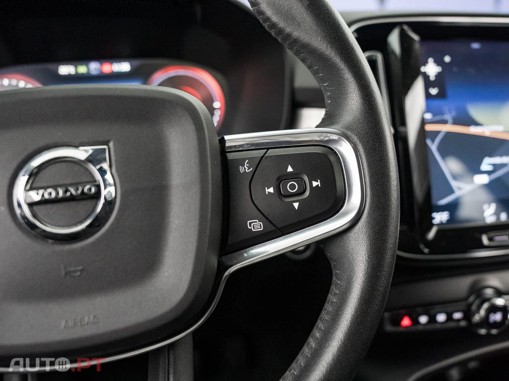 Volvo XC40 1.5 T5 PHEV Momentum
