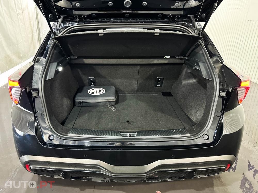 MG MG4 64 kWh Luxury