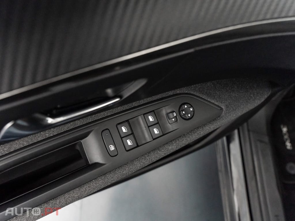 Peugeot 3008 1.5 BlueHDi Active