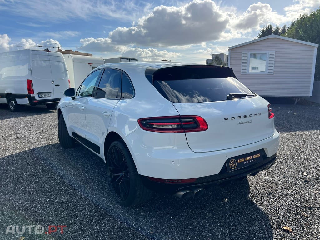 Porsche Macan S