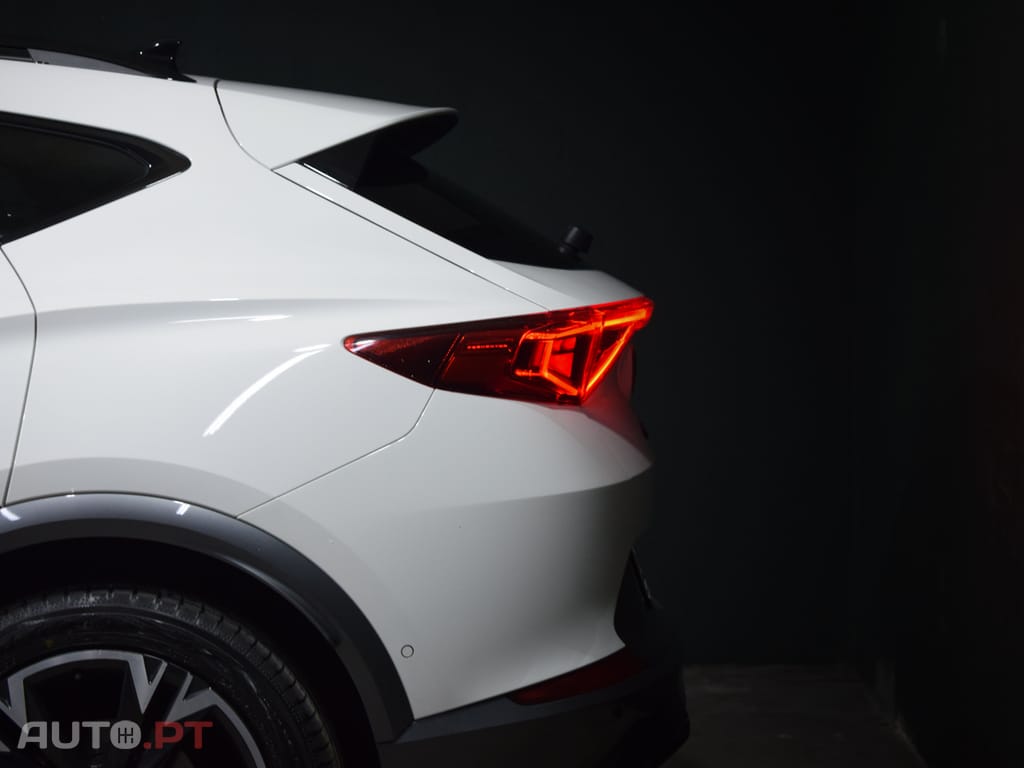 Cupra Formentor 1.4 Hybrid -Teto Panoramico e de abrir