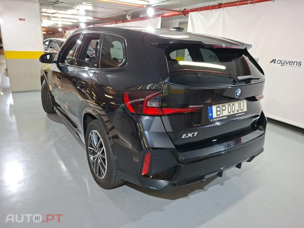 BMW iX1 xDrive30