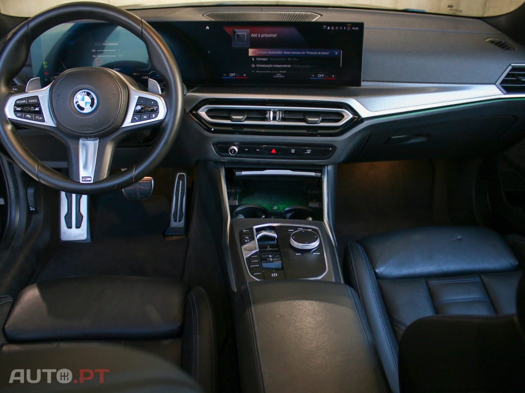 BMW 330 e Touring Pack Desportivo M Auto