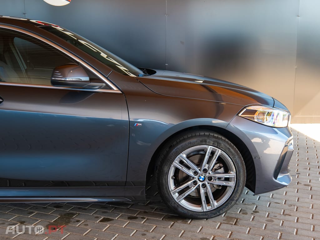 BMW 116 d Pack Desportivo M