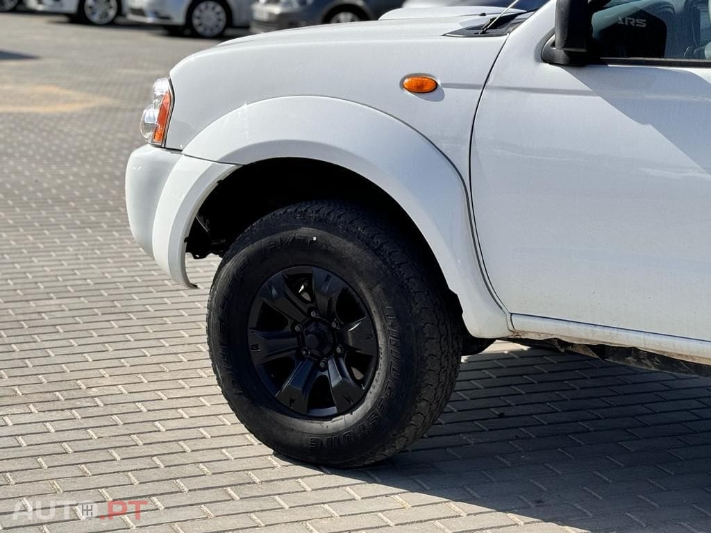 Nissan Pick Up 2.5 TD CD Look Navara