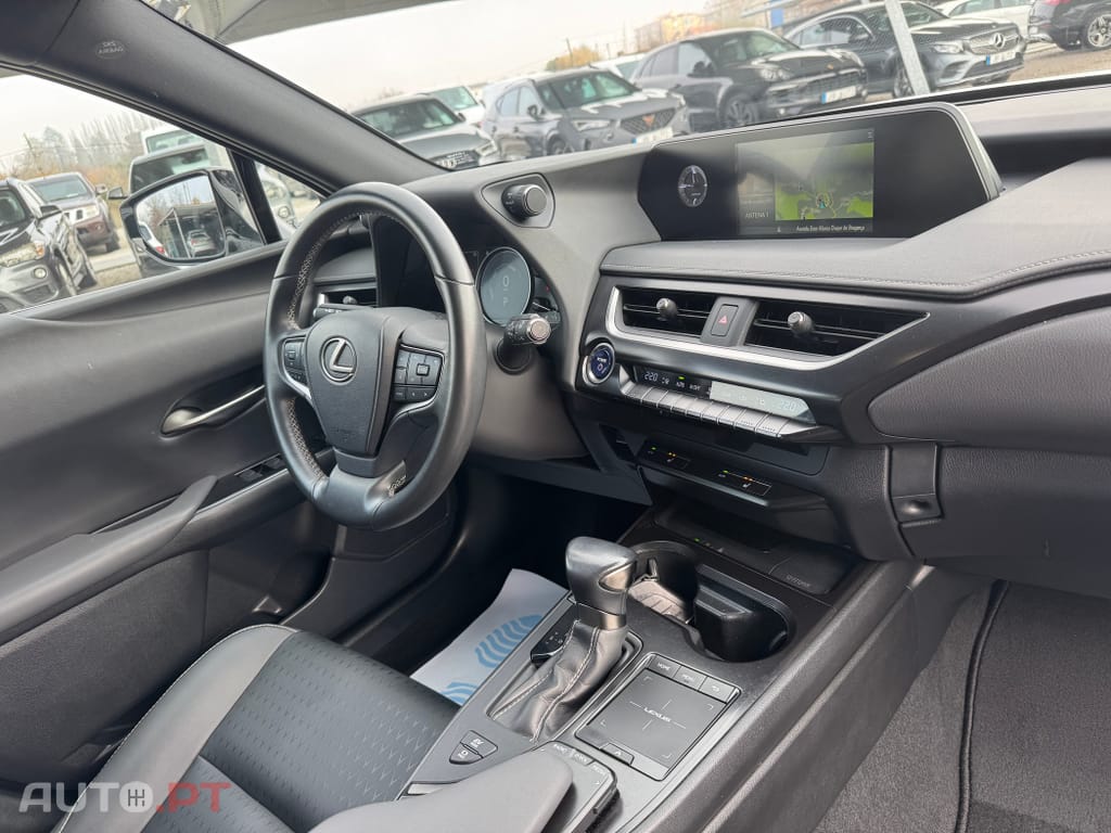 Lexus UX Special Edition (LCA)