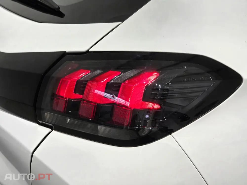 Peugeot E-208 50 kWh SE Style